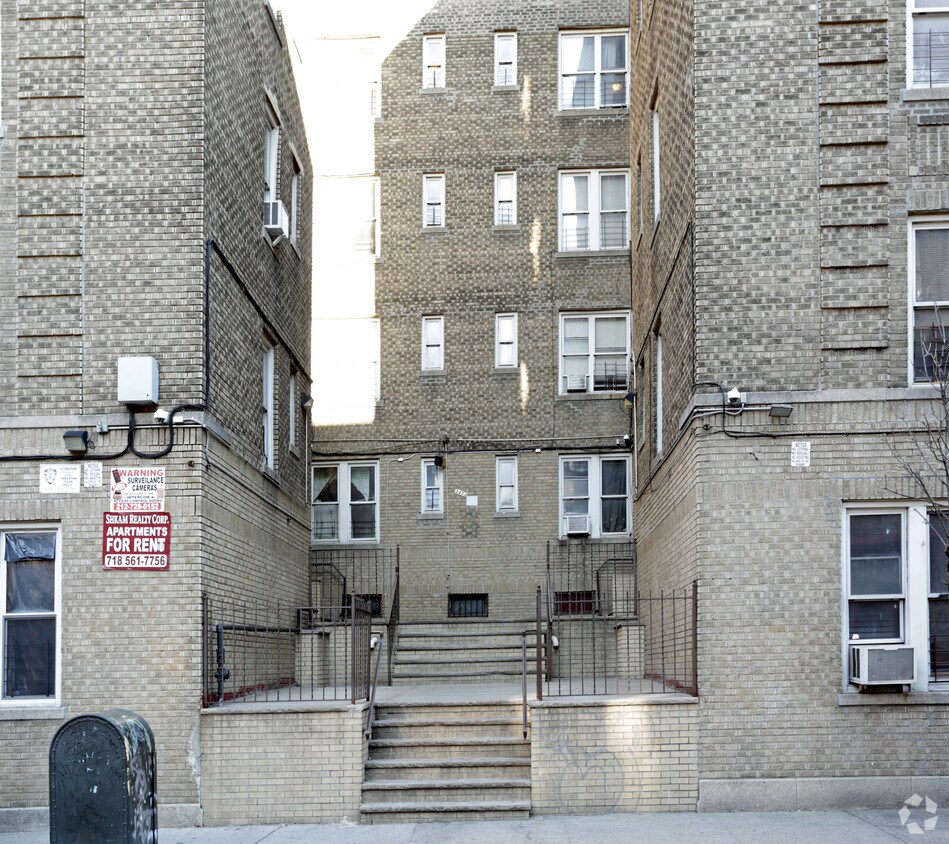 Building Photo - 3433-3437 Gates Pl
