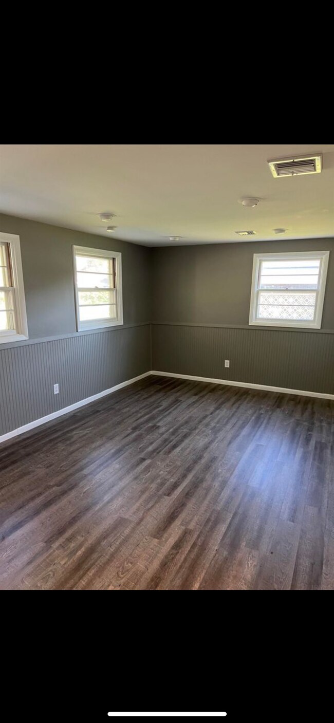 Foto del edificio - 4605 Beechcrest Dr