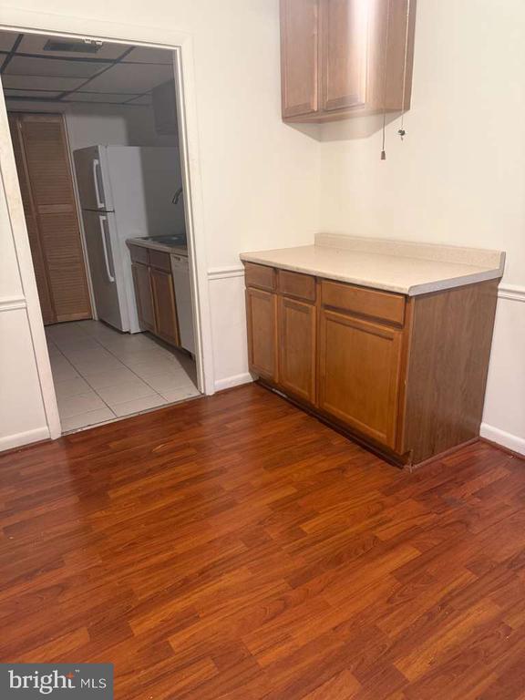 Foto del edificio - 8675 Seasons Way