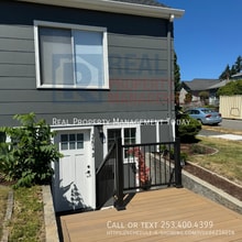 Building Photo - 3204 S 9th St