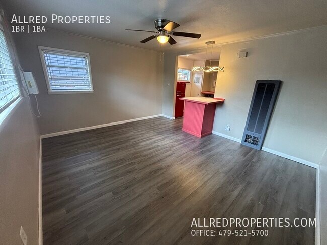 Building Photo - 621 N Leverett-3