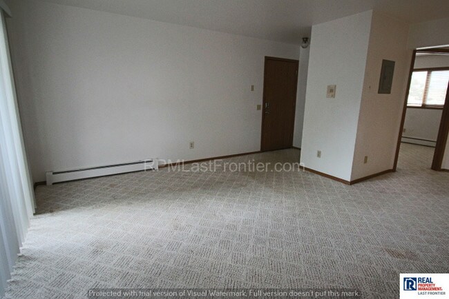 Building Photo - 430 E 14th Ave