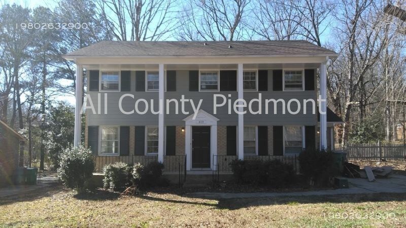Primary Photo - 809 McLaughlin Drive