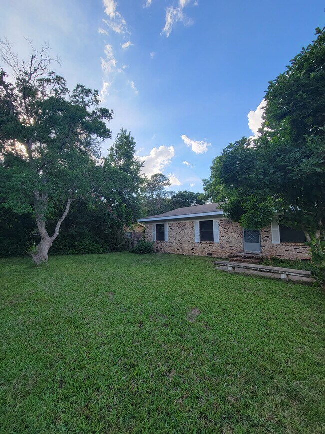 Foto del edificio - 3405 Granberry Dr