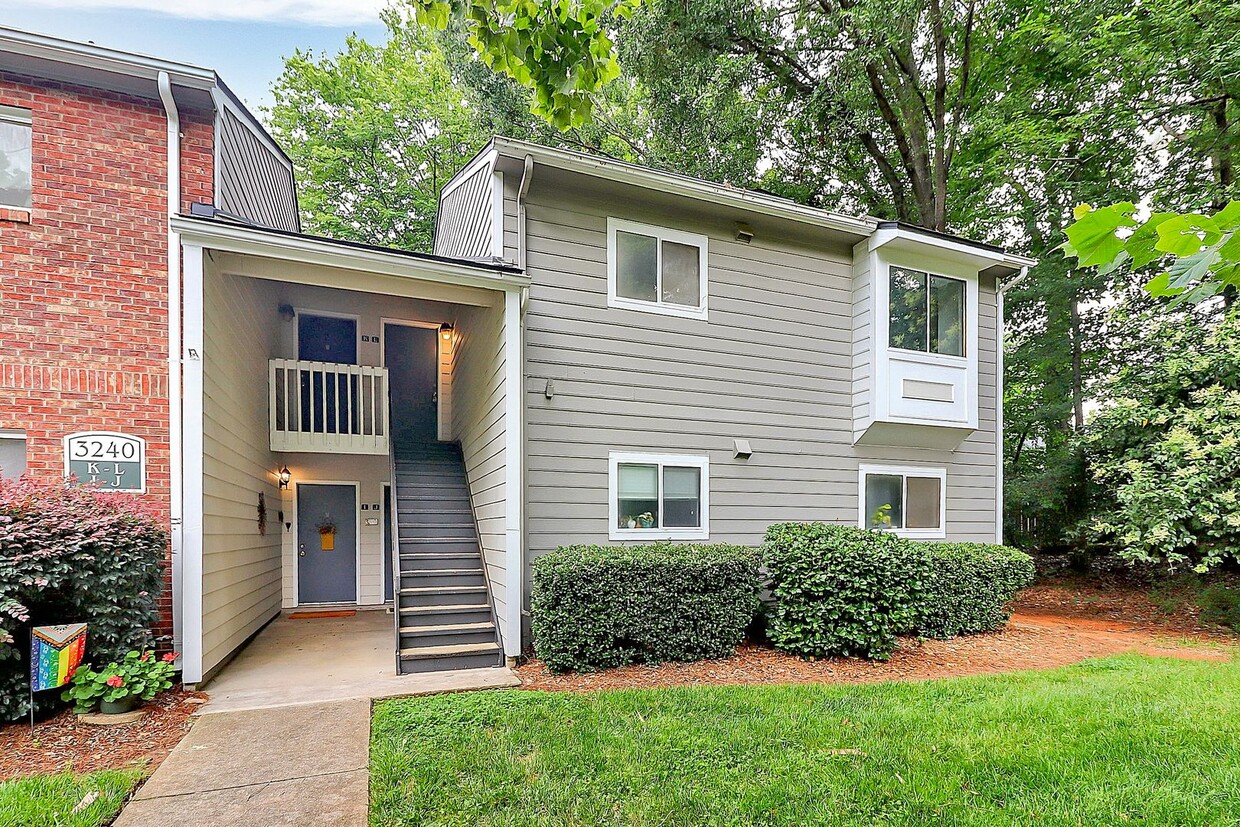 Primary Photo - 3240 Heathstead Place