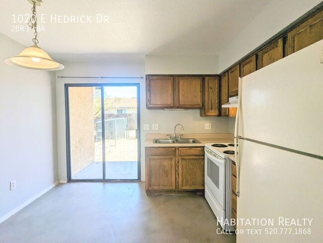 Building Photo - 1020 E Hedrick Dr