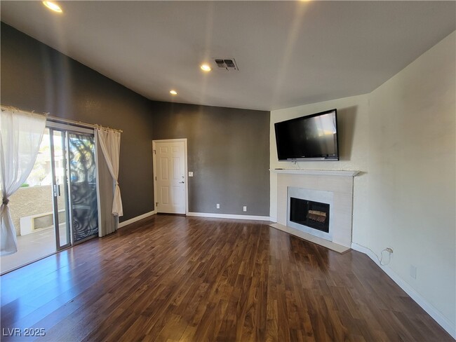 Foto del edificio - 5012 Newport Cove Dr