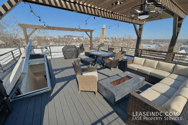 Photo - 1719 D St NE Apartment