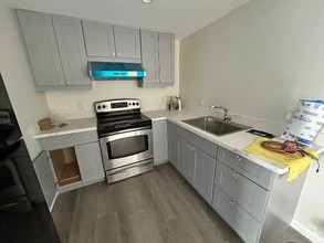 Building Photo - 155 Sickles Ave