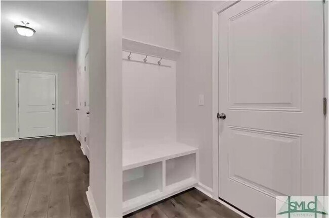 Foto del edificio - 172 Benelli Dr