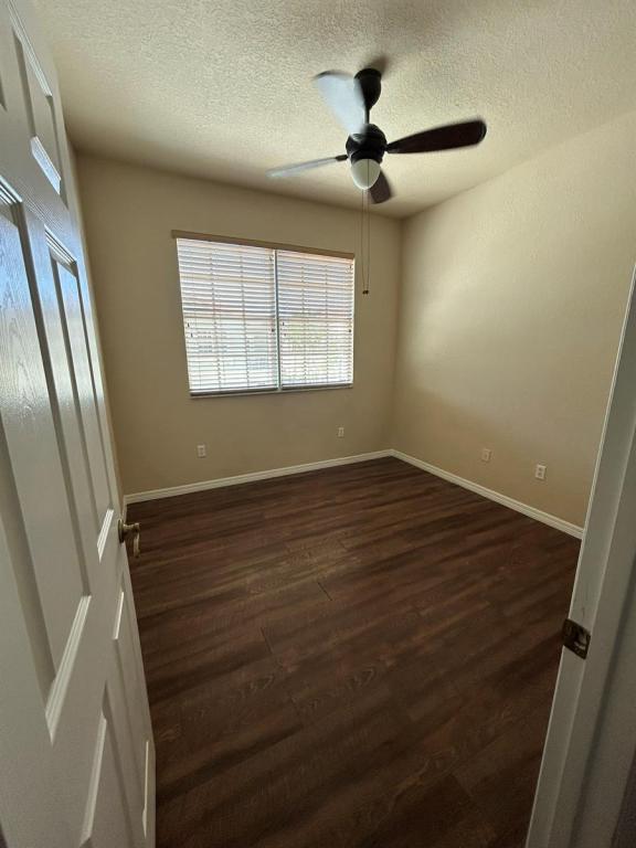 Foto del edificio - 9065 Plymouth Pl