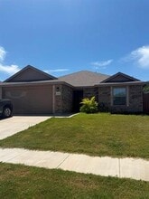Building Photo - 5749 Foxfire Dr