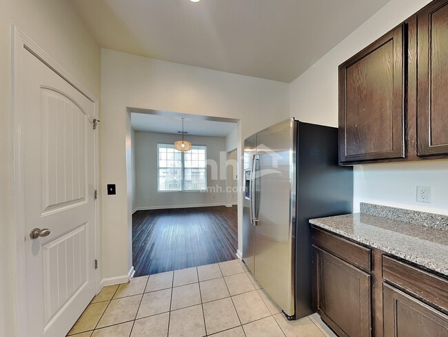 Building Photo - 4123 Oakstone Dr