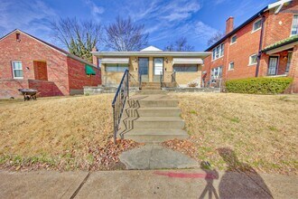 Building Photo - 5217 S Grand Blvd