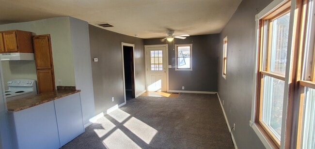 Foto del edificio - 1827 Jackson N Ave