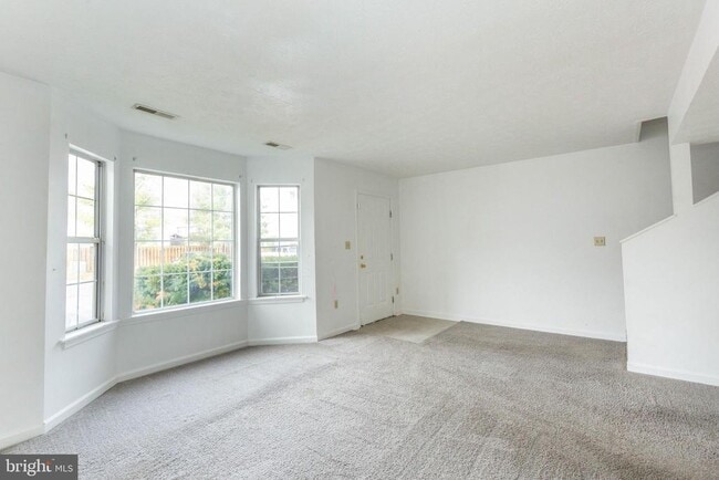 Building Photo - 164 Stadium Cir