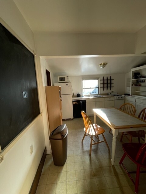 Foto del edificio - 505 Dryden Rd