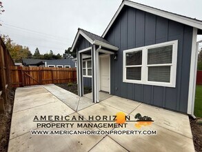 Building Photo - 8787 Sunset Ave