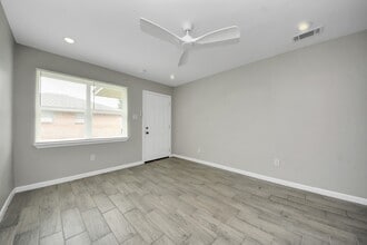 Building Photo - 5441 Minden St