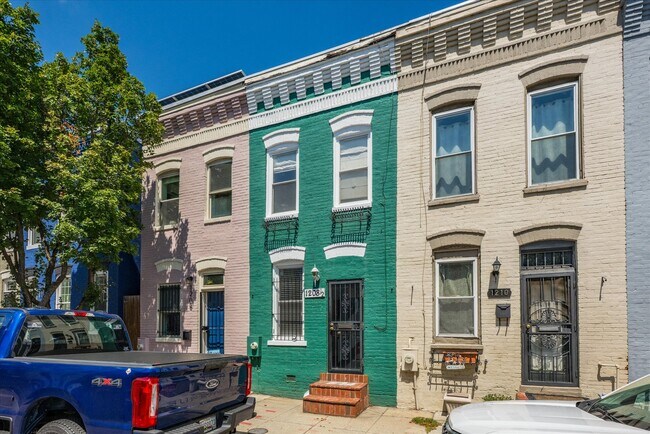 Foto del edificio - 1208 1/2 Wylie St NE