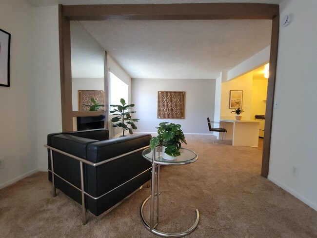 Building Photo - The Palms Apartments