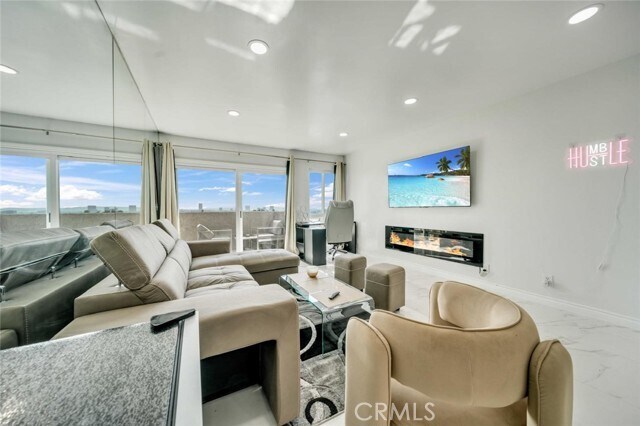 Foto principal - 8400 De Longpre Ave