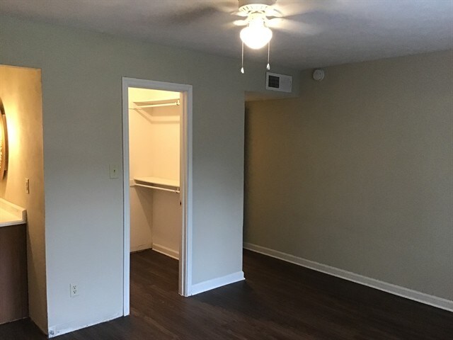 Foto del edificio - 7717 Bermejo Rd