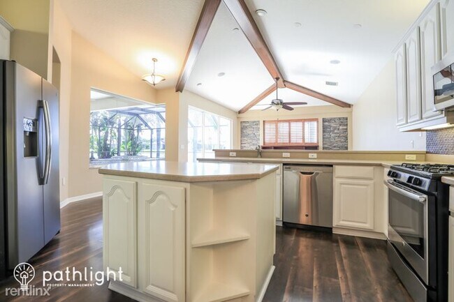 Building Photo - 4 br, 2.5 bath House - 310 Salvia Ct UNIT