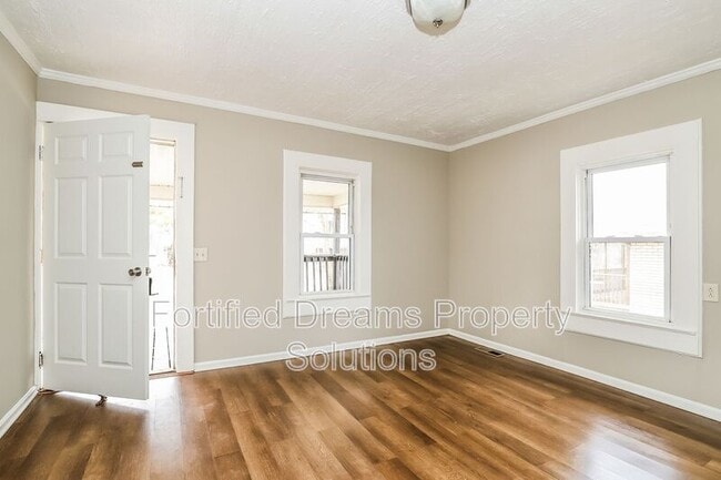 Building Photo - 3813 Southdale Ave