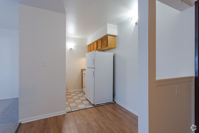 1BR, 1BA - River Rise Apartments