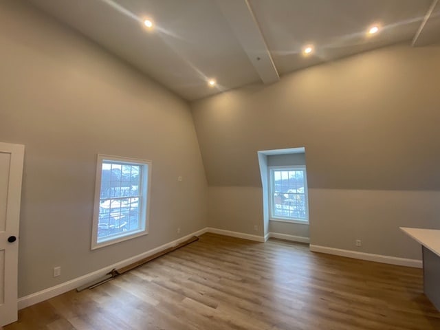 Building Photo - 64 Holten St