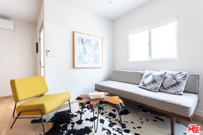 Foto del edificio - 1946-1944 Preston Ave