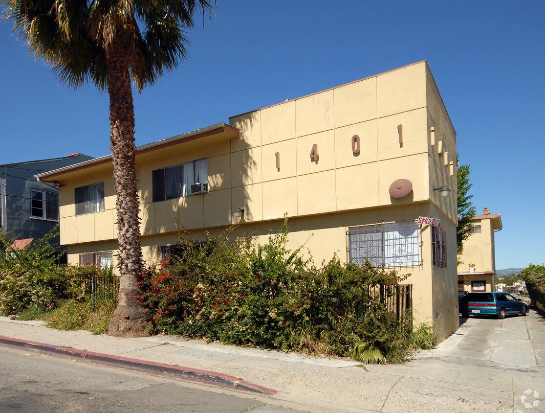 Primary Photo - 1401 West Blvd