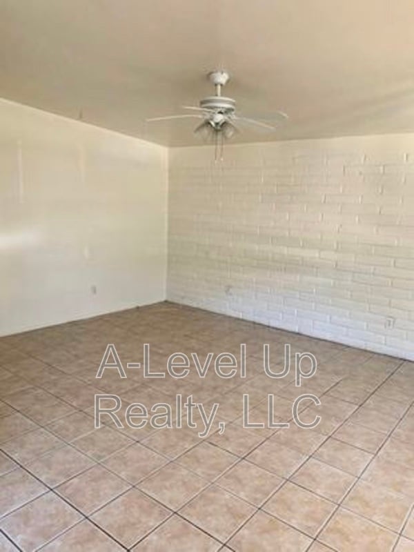 Foto del edificio - 316 E Elm St