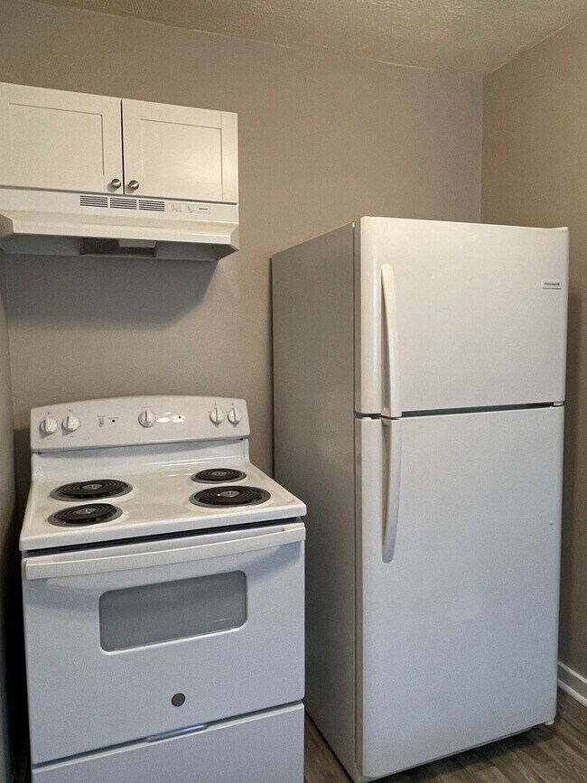 636 Elm Ave Unit 1, Circleville, OH 43113 Apartments in Circleville