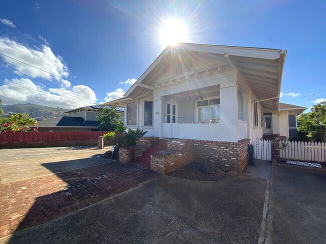 Foto del edificio - CHARMING SINGLE LEVEL KAIMUKI HOME