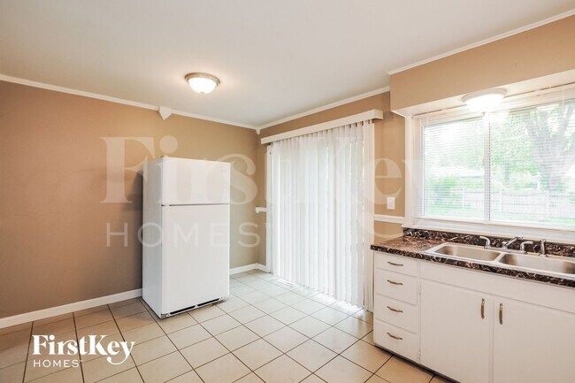 Foto del edificio - 7908 E 92nd St