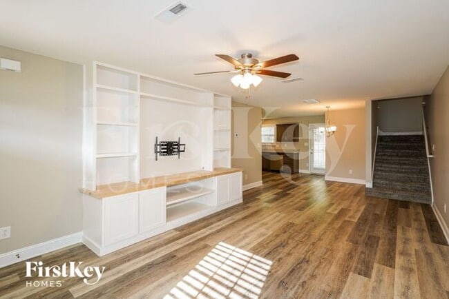 Building Photo - 1086 Whitney Dr