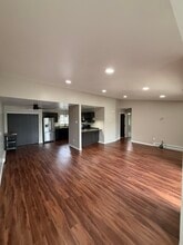 Building Photo - 514 Root Ave