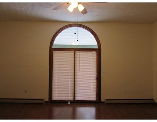 Foto del edificio - 353 Litchfield St