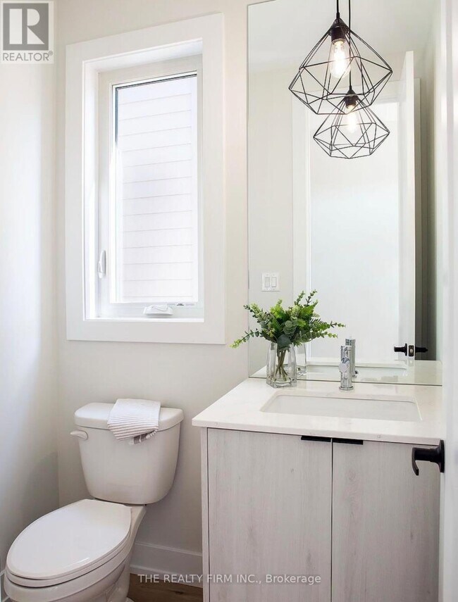 Building Photo - 1570 Coronation Dr