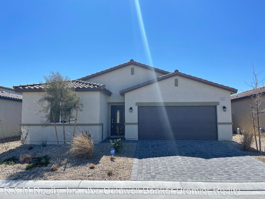 Primary Photo - 4 br, 2 bath House - 4317 Glossier Avenue