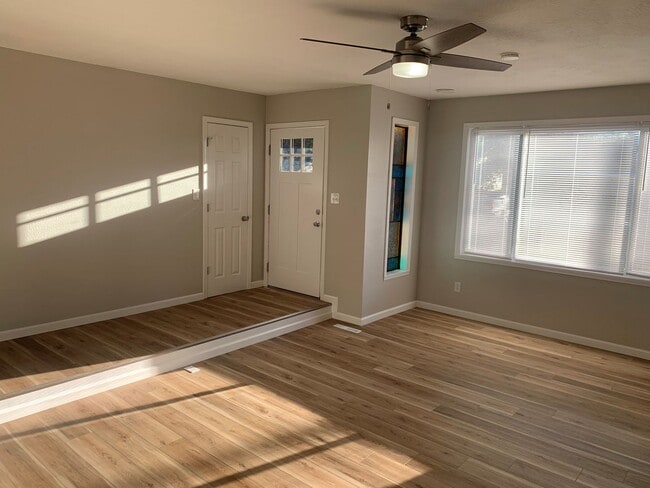 Building Photo - Charming 4-Bedroom Home with Fenced Yard a...