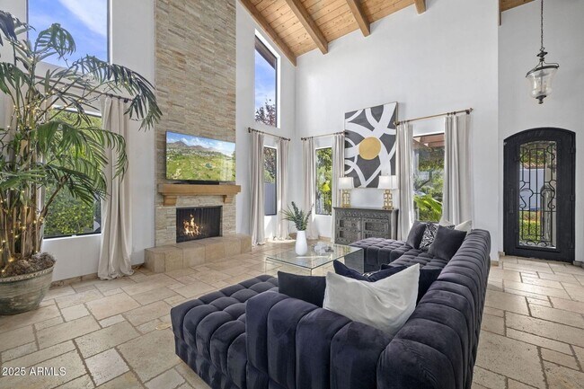 Foto del edificio - Rates Vary: $5,995 - $9,995