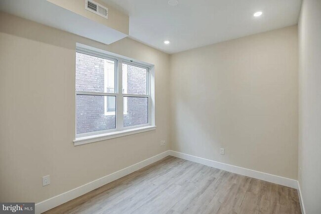 Foto del edificio - 3323 N 16th St