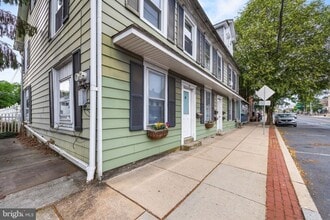 Building Photo - 128 E Main St