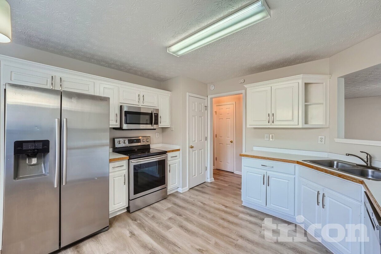 Foto principal - 1504 Riverglen Dr