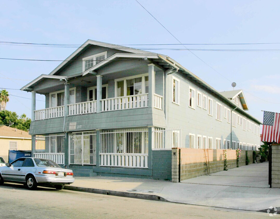 Foto principal - 217 W 12th St