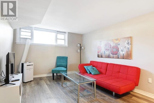 Building Photo - 309 Parkdale Ave