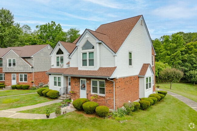 Building Photo - Westfield Glen